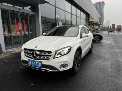 2017年11月 奔馳 奔馳GLA GLA 220 4MATIC 時(shí)尚型圖片