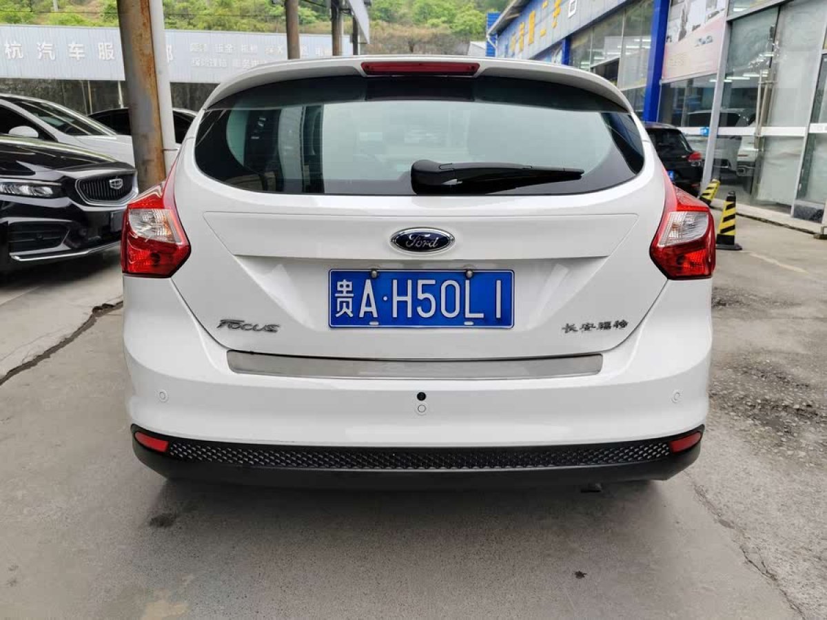 福特 ?？怂? 2012款 兩廂 1.6L 自動風尚型圖片