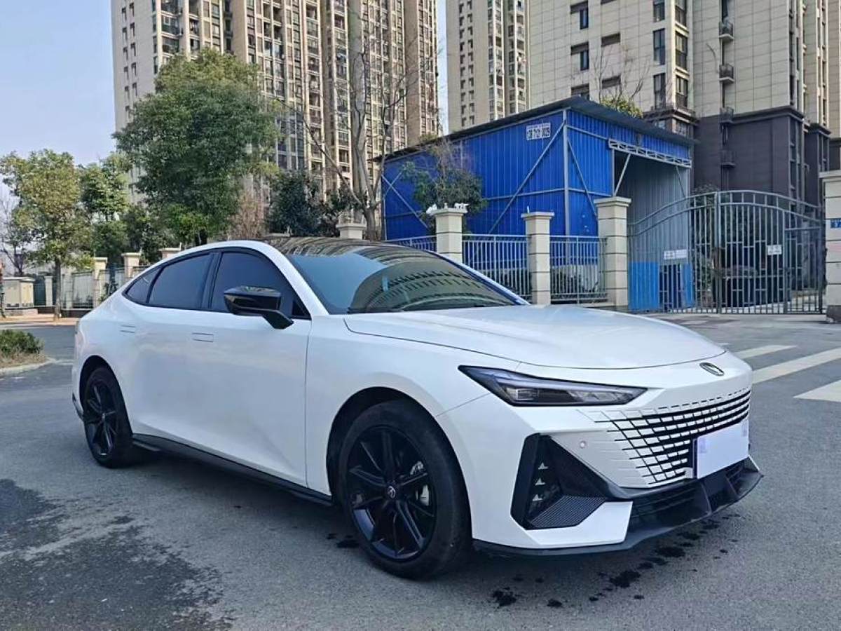 2022年5月長(zhǎng)安 長(zhǎng)安UNI-V  2022款 1.5T 尊貴型