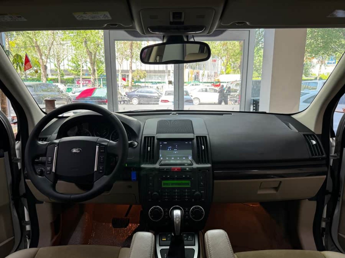 路虎 神行者2  2012款 2.0T Si4 SE汽油版圖片