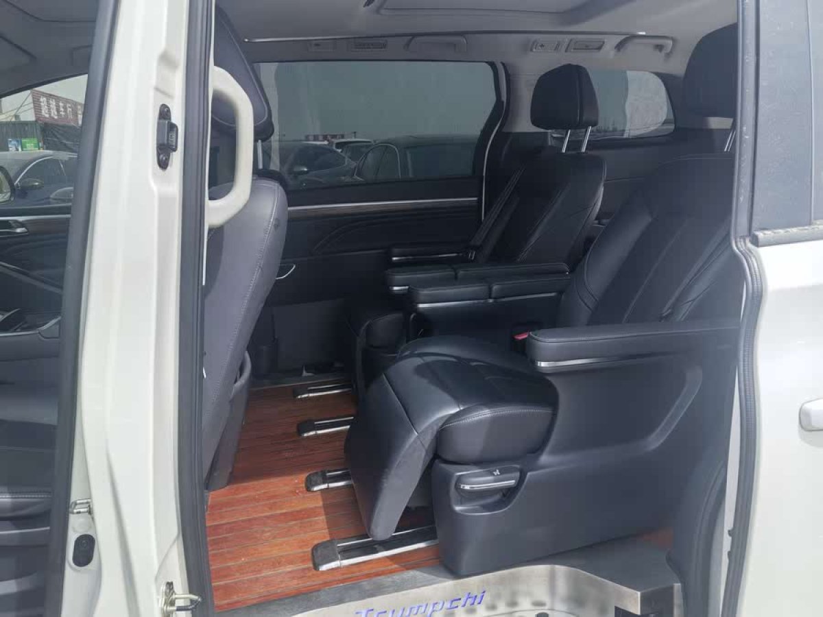 廣汽傳祺 M8  2024款 大師系列 390T 至尊版圖片