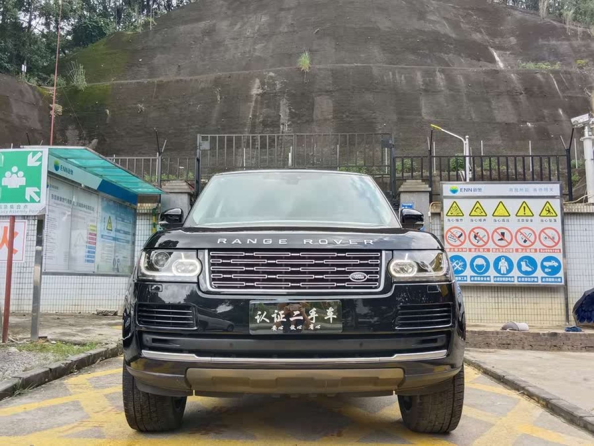 路虎 攬勝  2017款 3.0 V6 SC Vogue SE 創(chuàng)世加長(zhǎng)版圖片