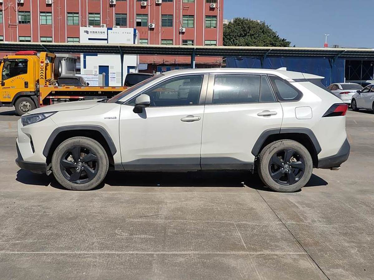 豐田 RAV4榮放  2023款 雙擎 2.5L E-CVT四驅(qū)精英Plus版圖片