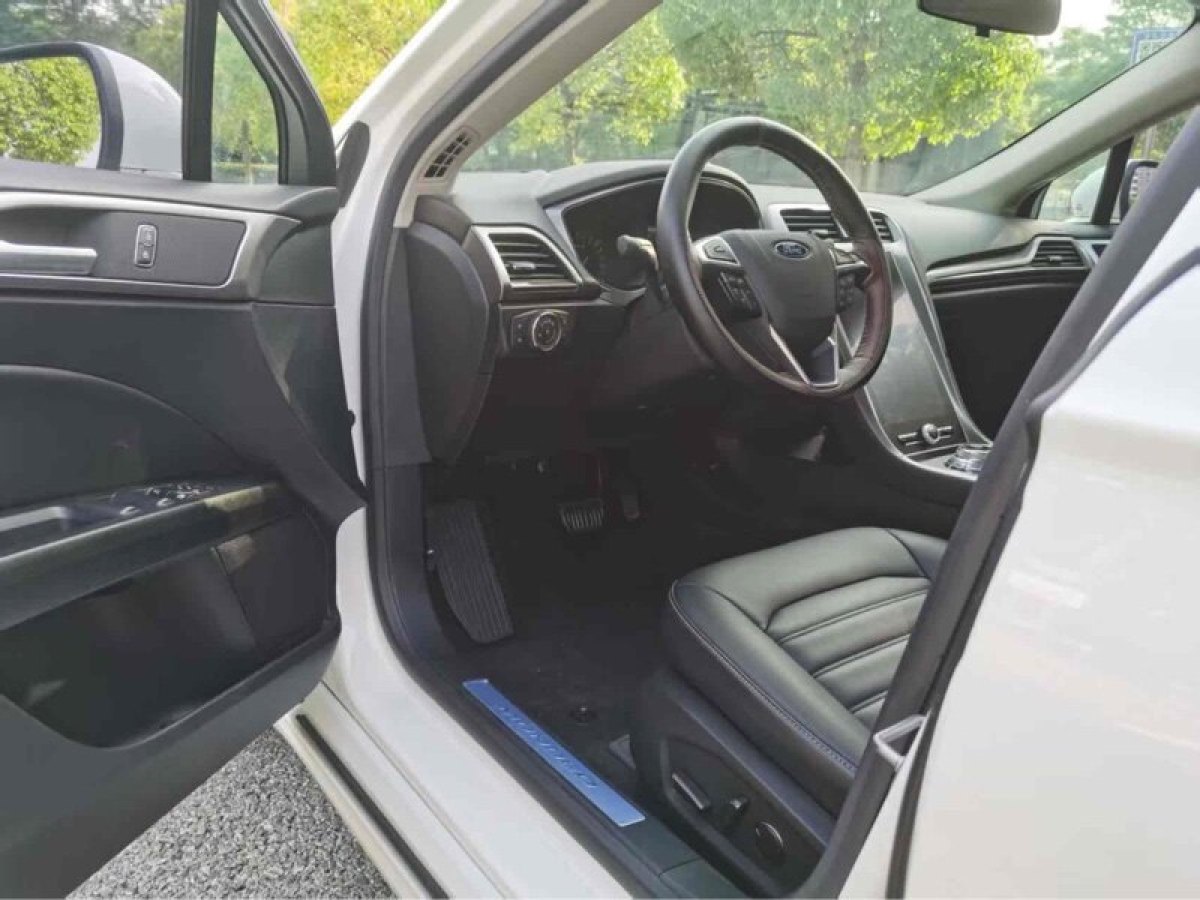 福特 蒙迪歐  2020款 EcoBoost 180 時(shí)尚型圖片