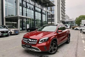 奔馳GLA 奔馳 GLA 200 時(shí)尚型