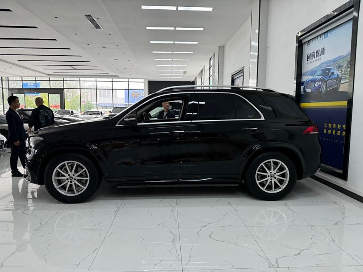 奔馳 奔馳GLE  2020款 改款 GLE 350 4MATIC 時(shí)尚型圖片