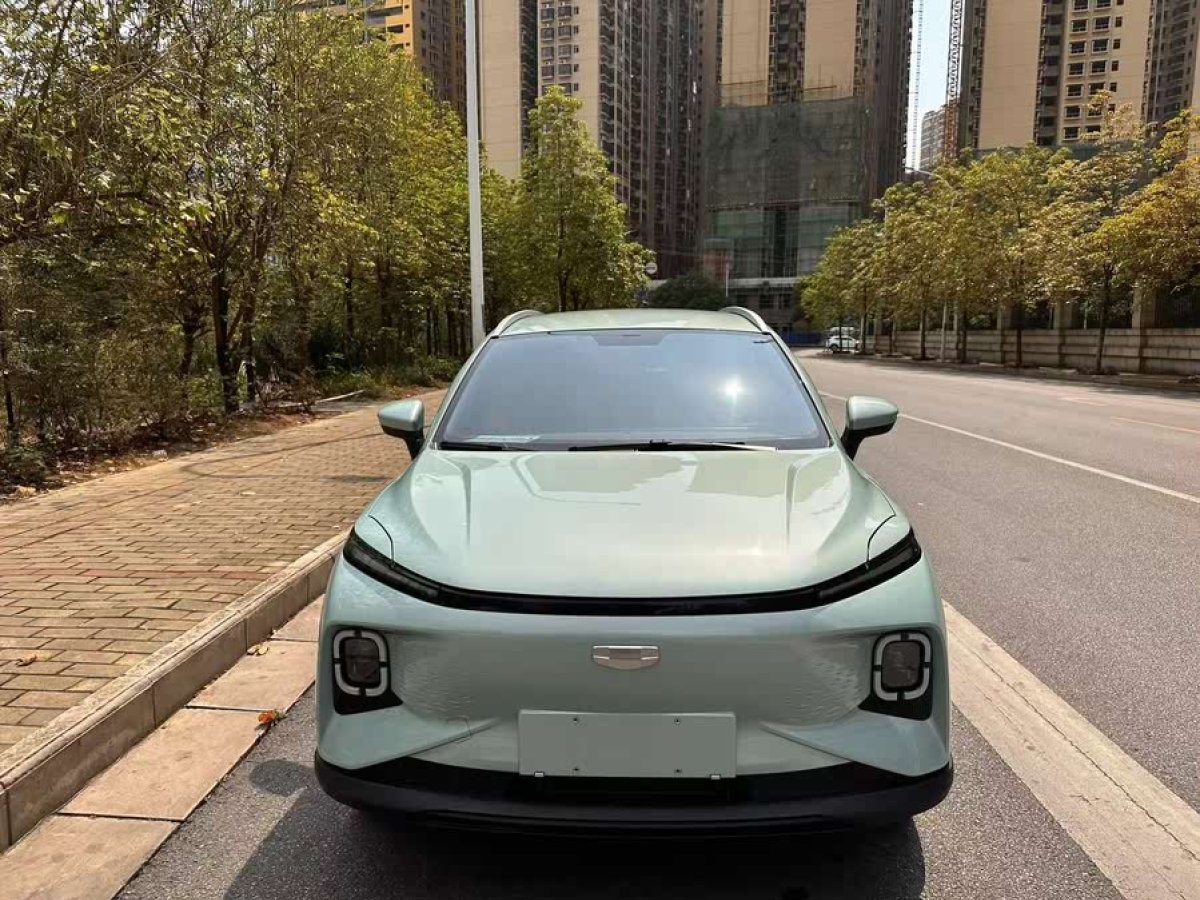 幾何 幾何E  2024款 301KM 流光圖片