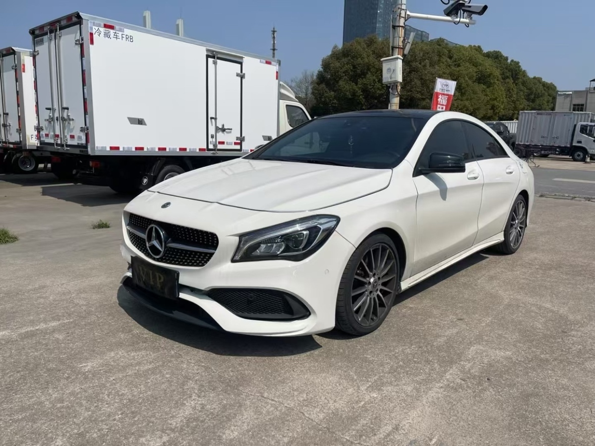 2018年2月奔馳 奔馳CLA級  2017款 CLA 260 4MATIC