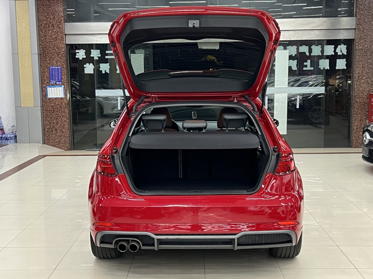 奧迪 奧迪A3  2018款 30周年年型 Limousine 35 TFSI 進取型圖片