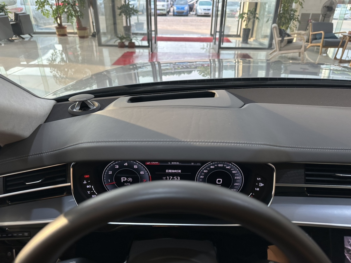奧迪 奧迪A8  2022款 A8L Horch創(chuàng)始人版 傳奇型圖片