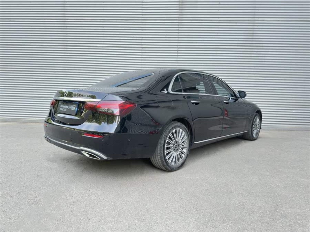 奔馳 奔馳E級  2021款 改款 E 300 L 時尚型圖片