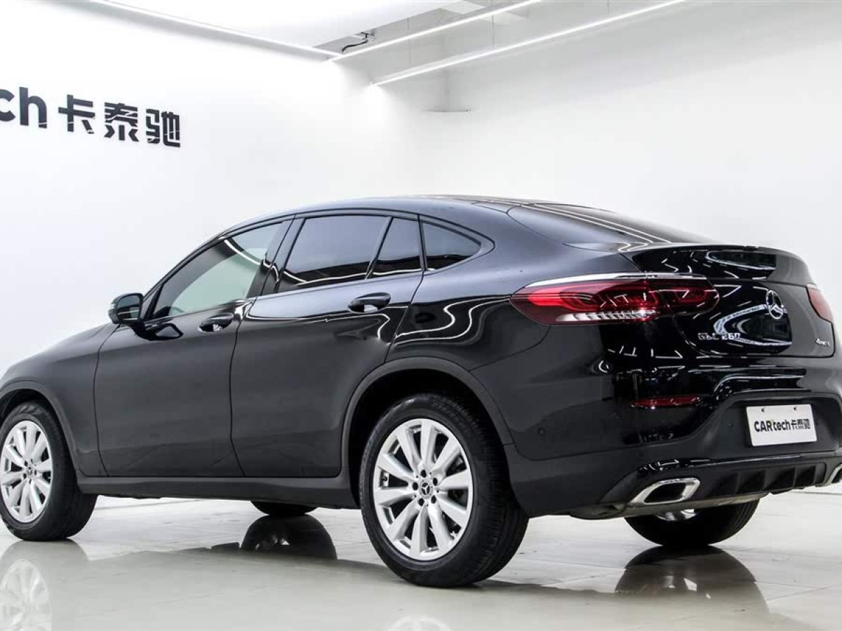 奔馳 奔馳GLC  2021款 GLC 260 4MATIC 轎跑SUV圖片