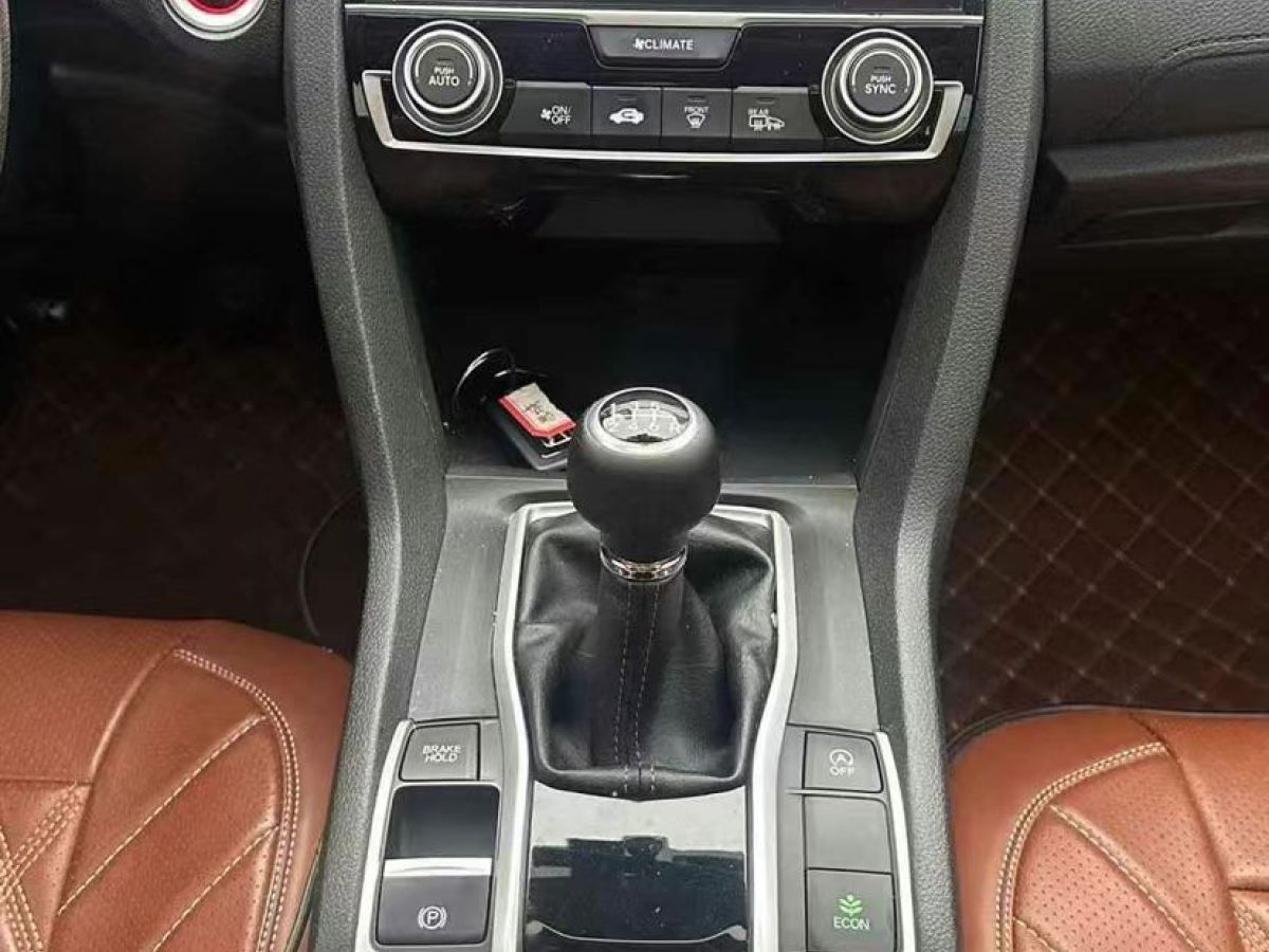本田 思域  2021款 HATCHBACK 220TURBO 手動(dòng)駕趣控圖片