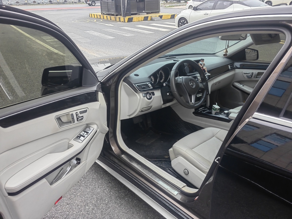奔馳 奔馳E級  2013款 E 260 L CGI優(yōu)雅型圖片