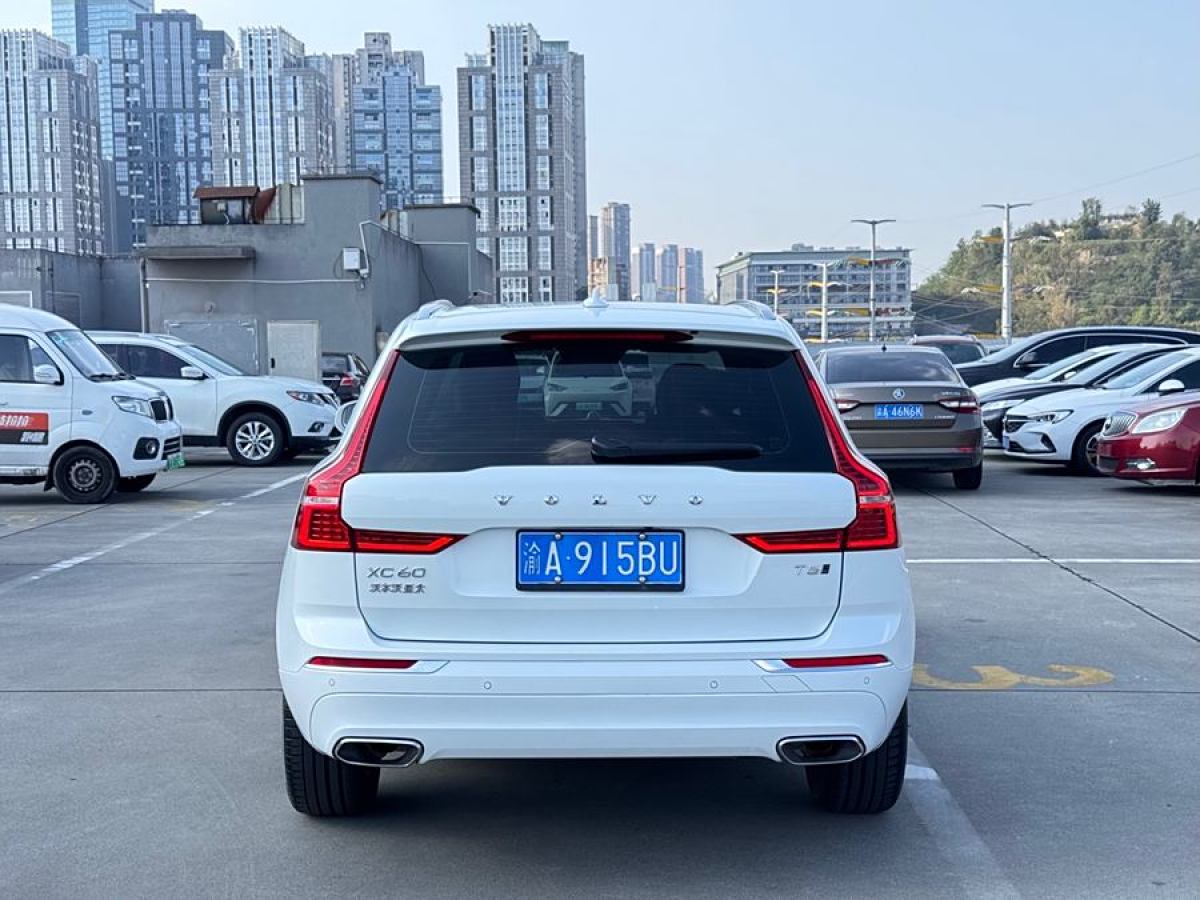 沃爾沃 XC60  2021款 T5 四驅(qū)智逸豪華版圖片