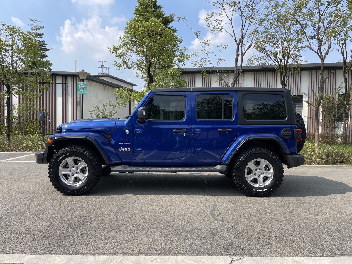 Jeep 牧馬人  2019款 2.0T Sahara 四門版 國VI圖片