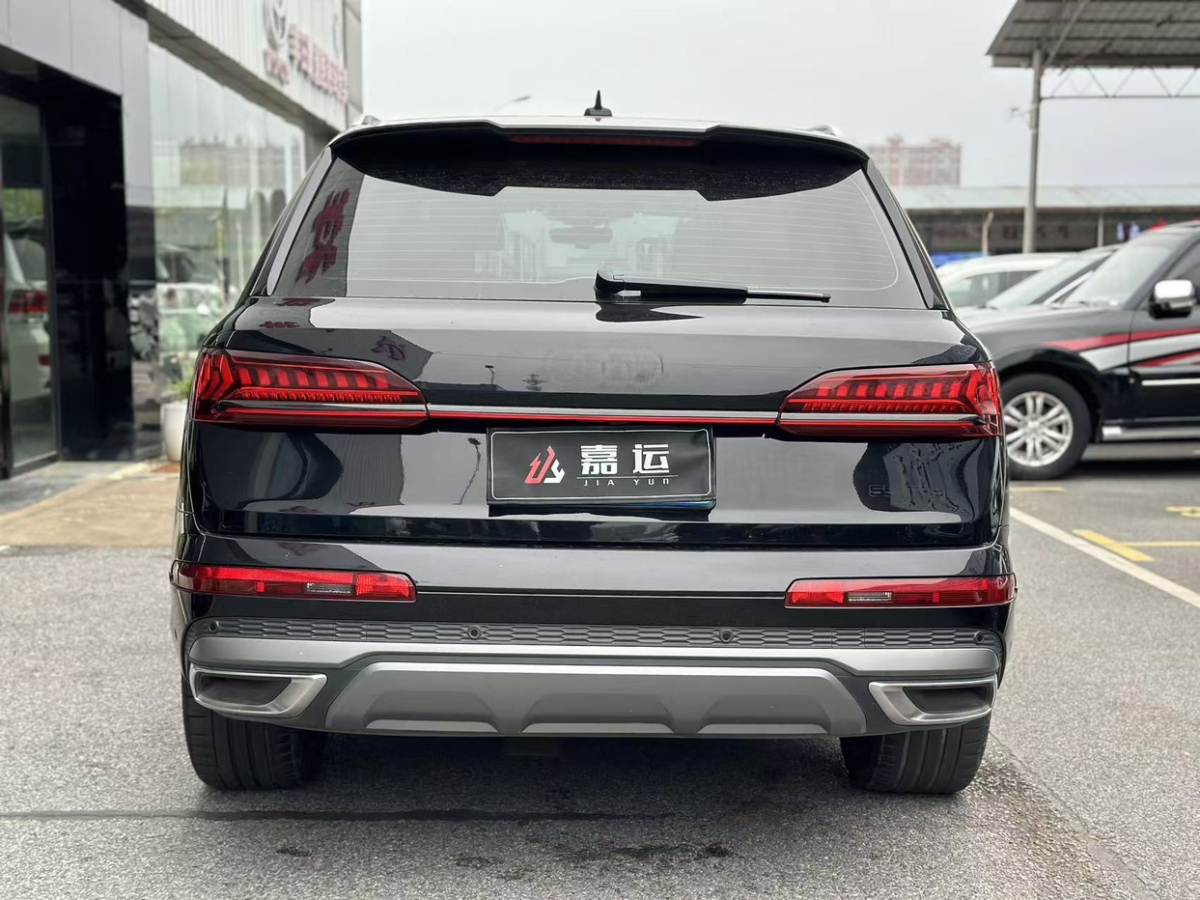 奧迪 奧迪Q7  2021款 55 TFSI quattro S line運(yùn)動(dòng)型圖片