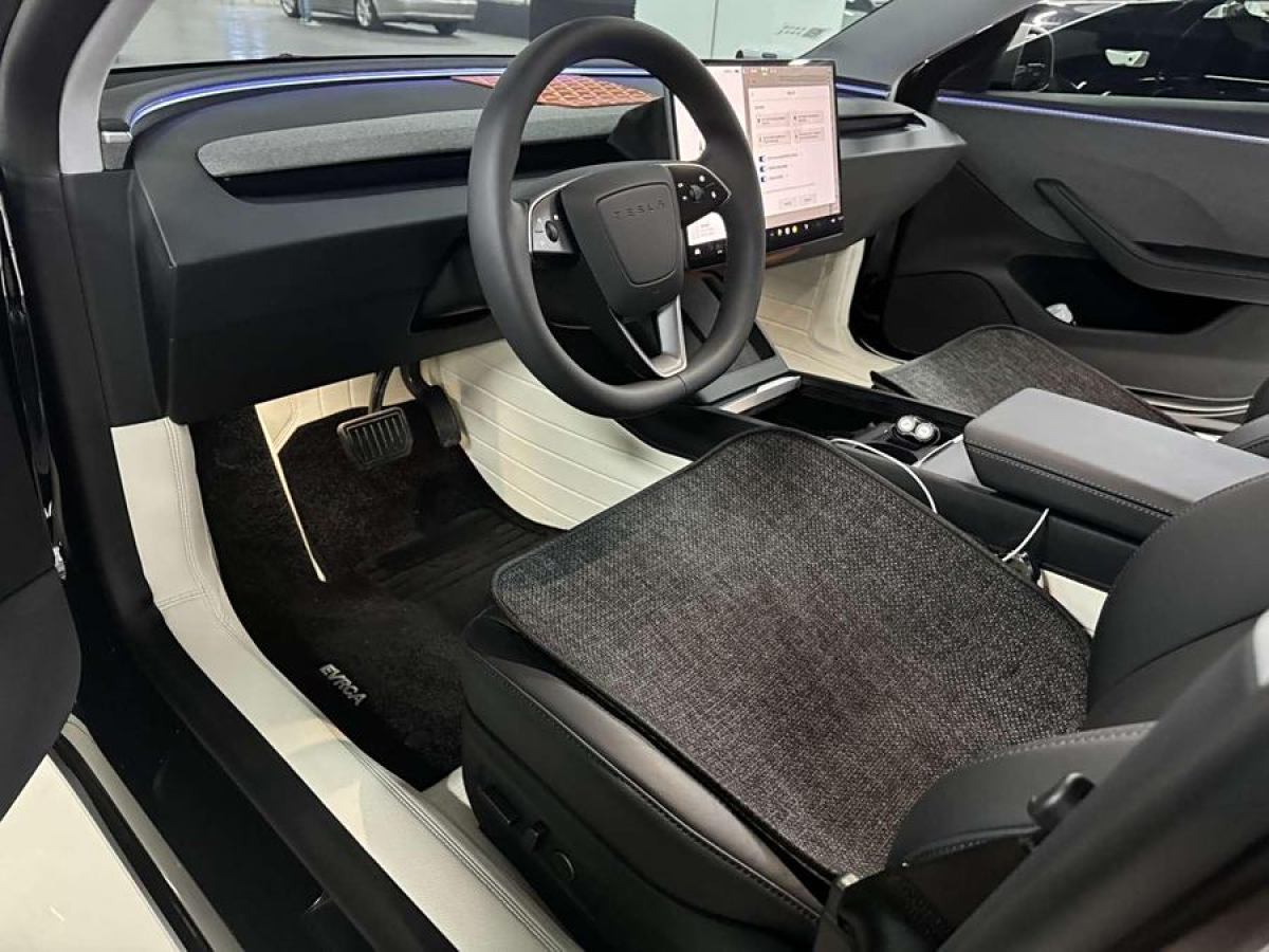 特斯拉 Model Y  2023款 后輪驅(qū)動(dòng)版圖片