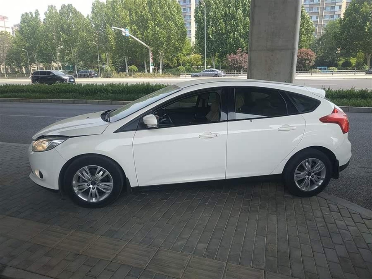 福特 福克斯  2012款 兩廂 1.6L 自動舒適型圖片