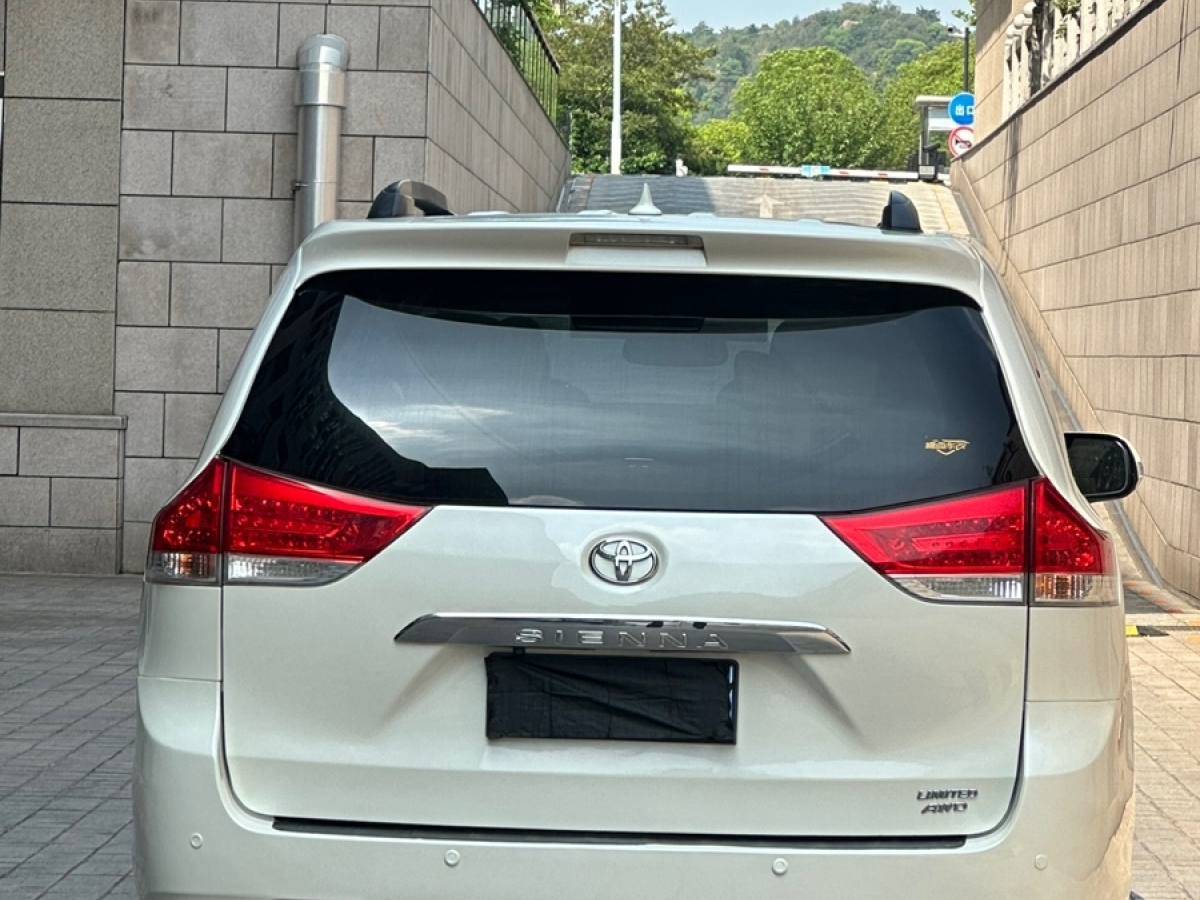 豐田 塞納  2011款 3.5L 四驅(qū)自動型圖片