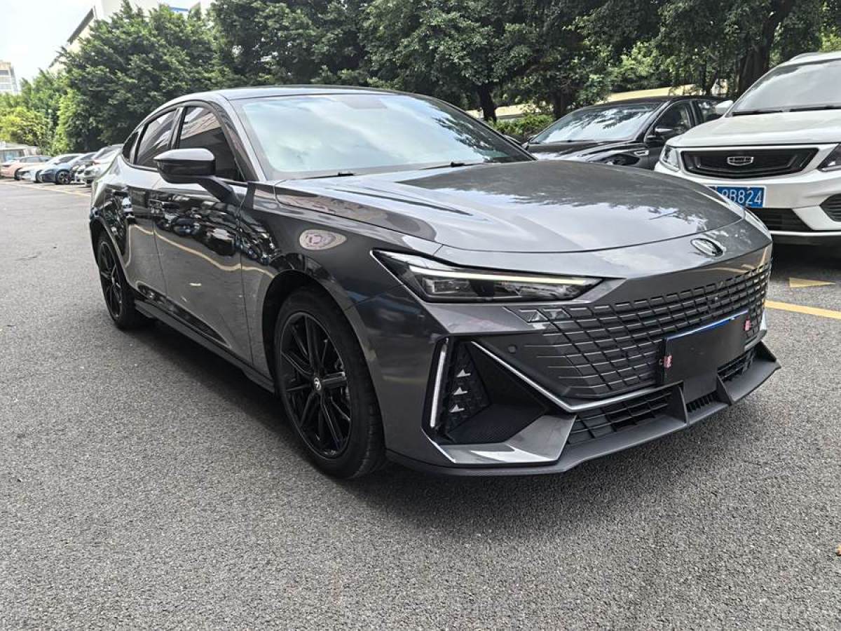 2022年8月長(zhǎng)安 長(zhǎng)安UNI-V  2022款 1.5T 尊貴型