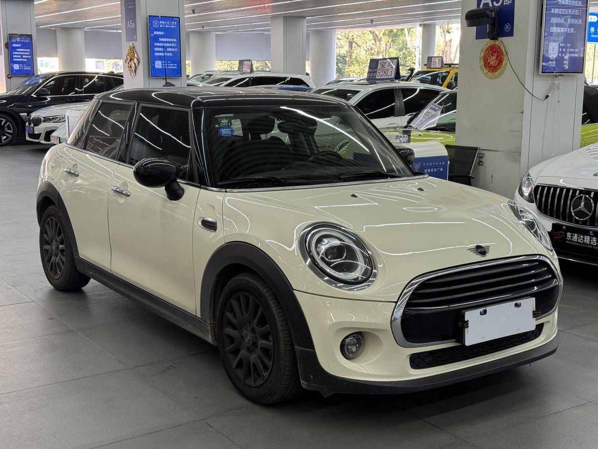 MINI MINI  2019款 1.5T COOPER 經(jīng)典派 五門(mén)版圖片