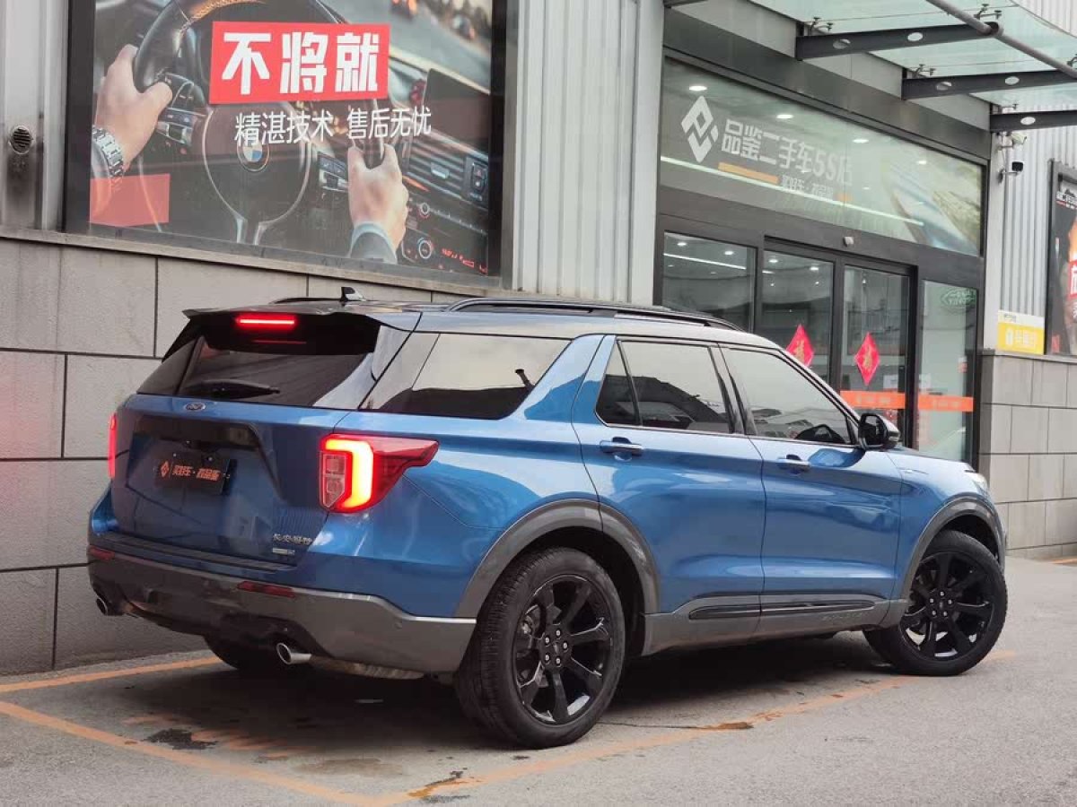 福特 探險(xiǎn)者  2023款 EcoBoost 285 四驅(qū)ST-LINE 7座圖片