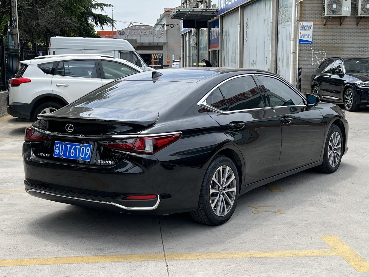 雷克薩斯 ES  2018款 ES300h 2.5L 卓越版圖片