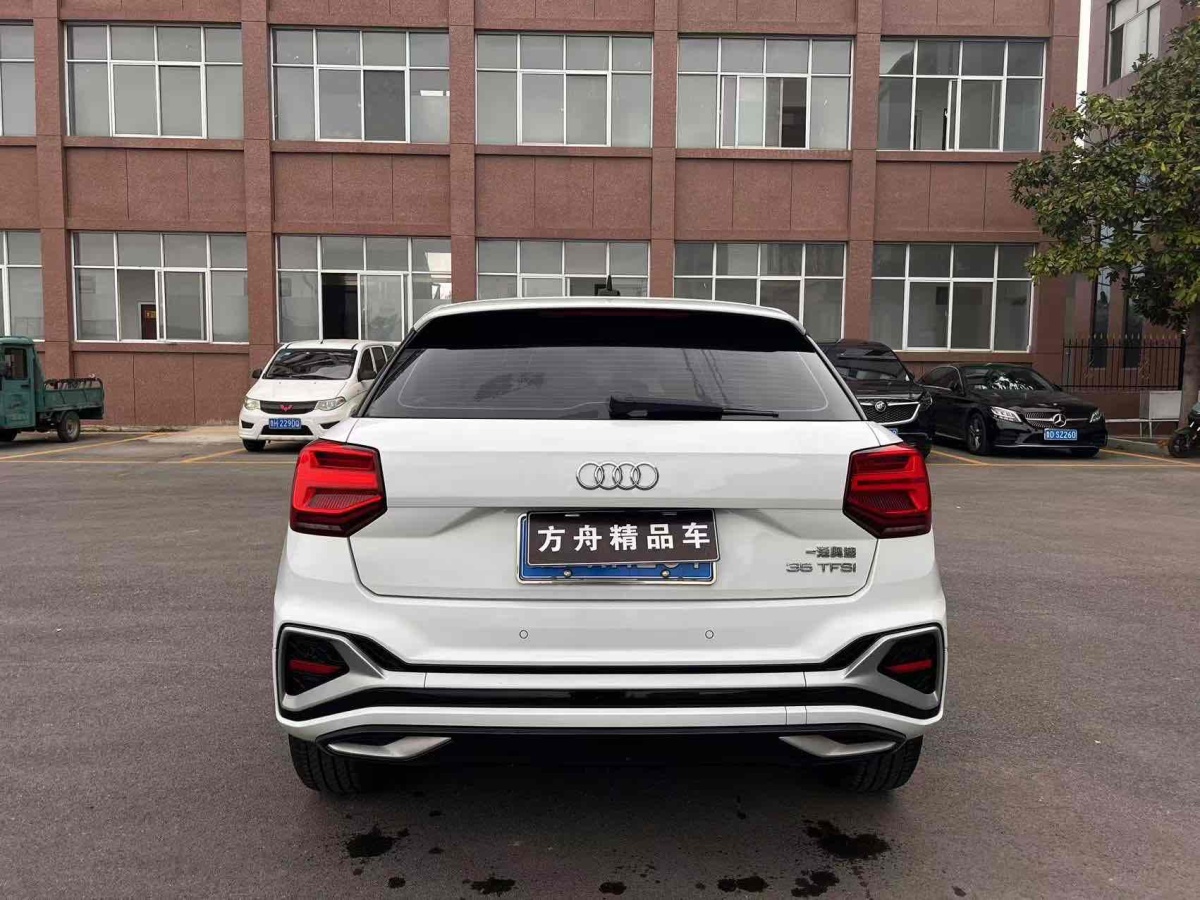 奧迪 奧迪Q2L  2022款 35 TFSI 進(jìn)取致雅型圖片