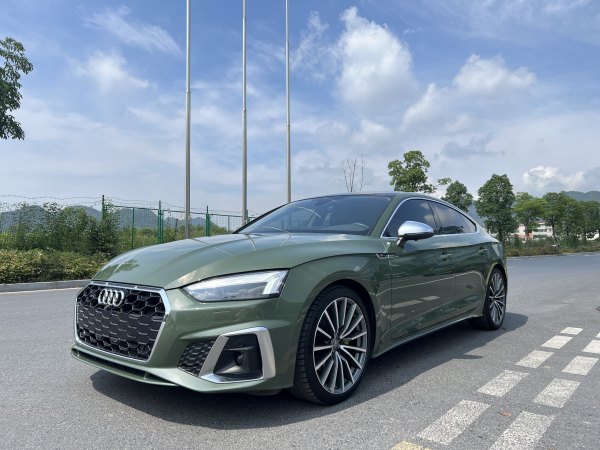 奥迪 奥迪A5  2021款 Sportback 40 TFSI quattro 豪华致雅型