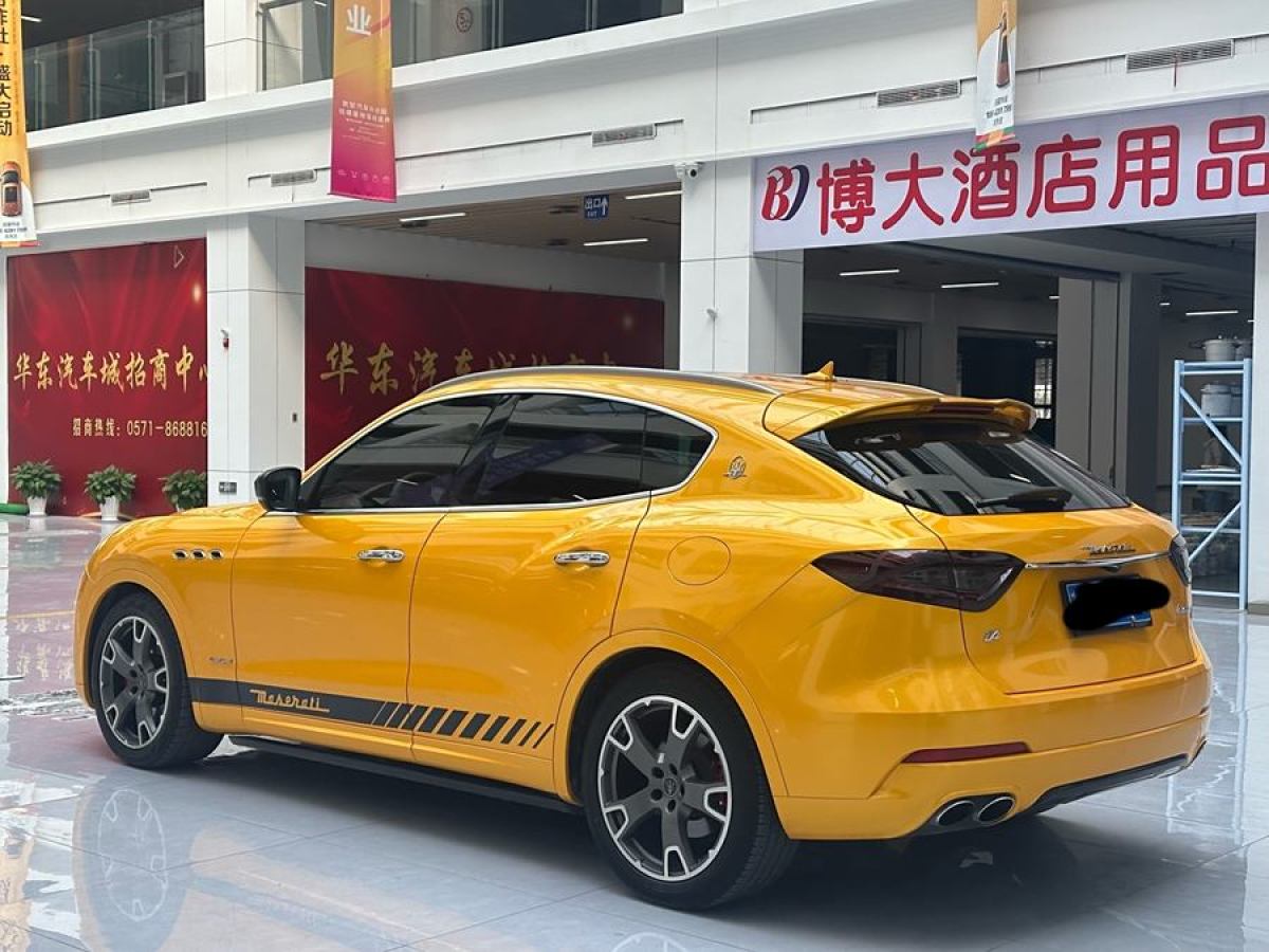 瑪莎拉蒂 Levante  2018款 3.0T 350Hp 運(yùn)動(dòng)版圖片