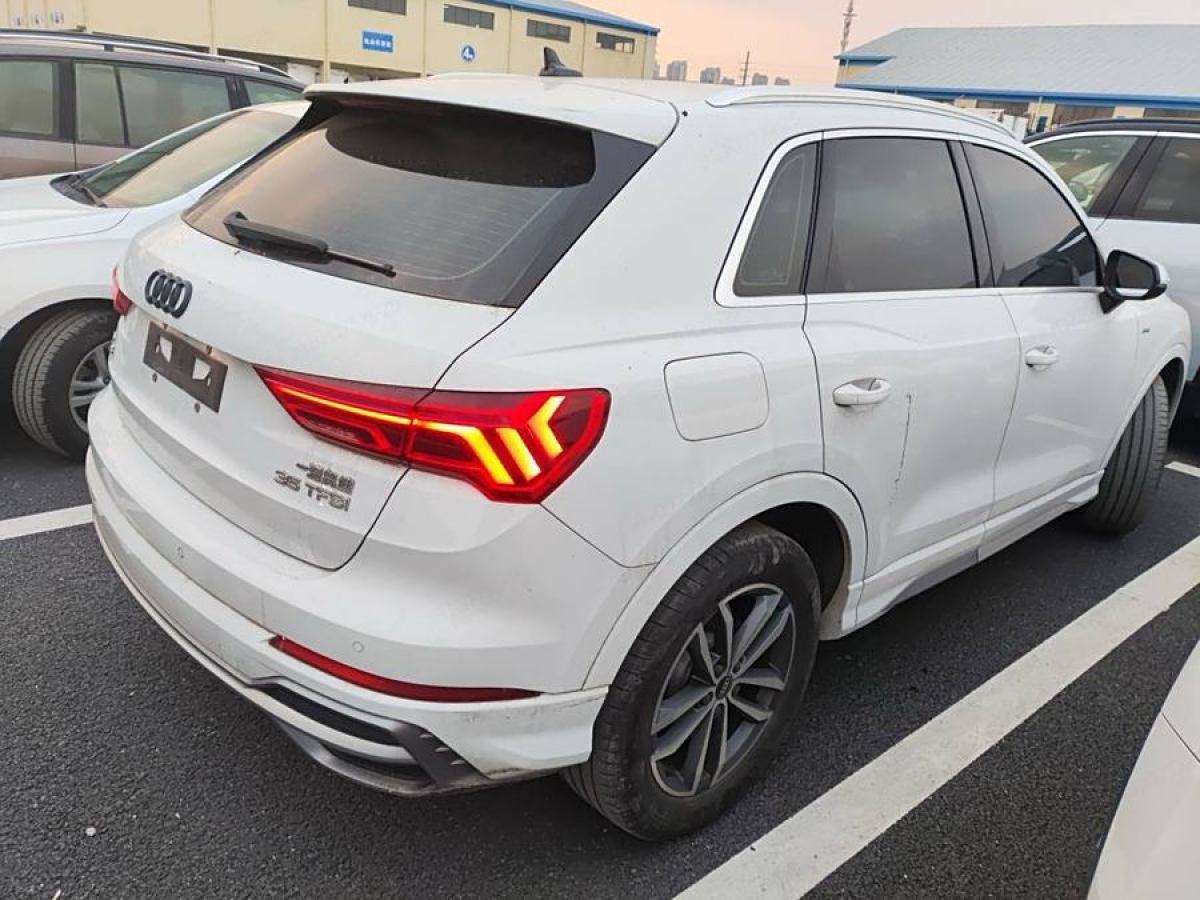 奧迪 奧迪Q3  2021款 35 TFSI 進(jìn)取動(dòng)感型圖片