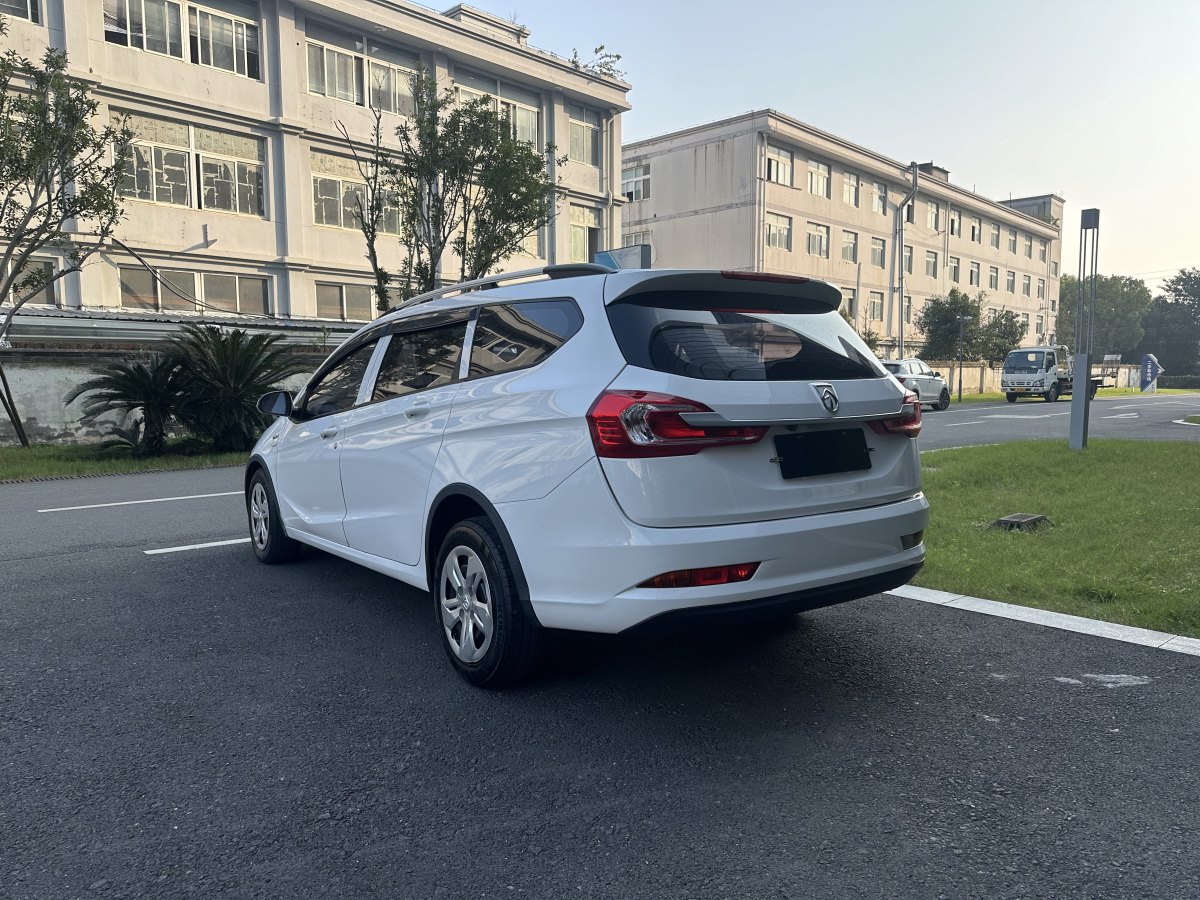 寶駿 310W  2019款  1.5L 手動舒適型 國VI圖片