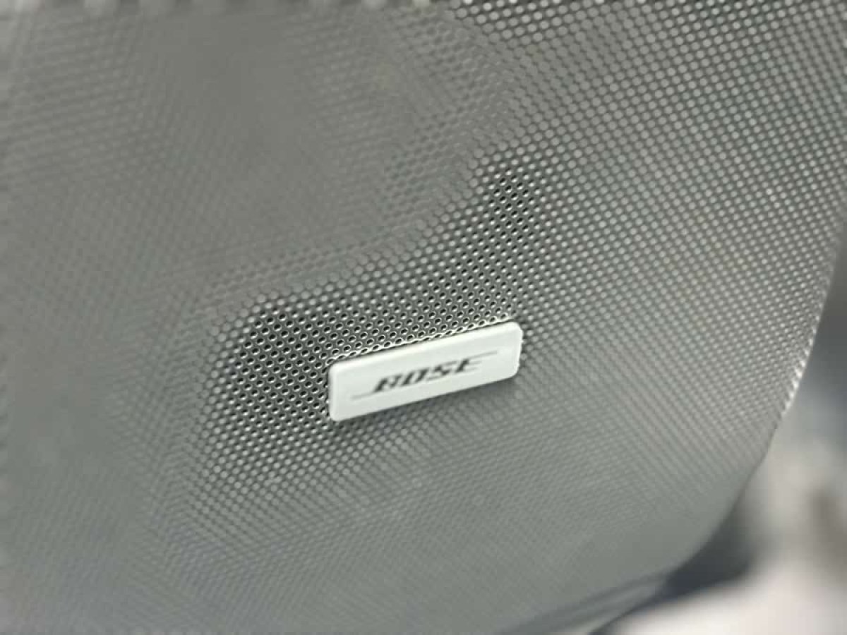 凱迪拉克 XT6  2020款 改款 28T 六座四驅(qū)豪華運(yùn)動(dòng)型圖片