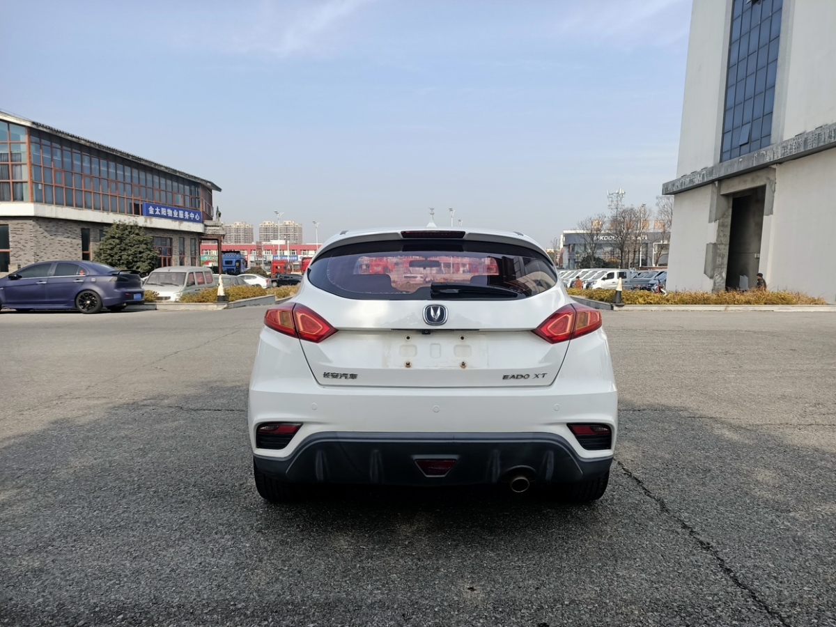 長(zhǎng)安 逸動(dòng)XT  2016款 1.6L 手動(dòng)俊酷型圖片