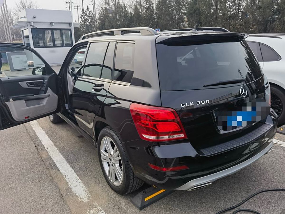 奔馳 奔馳GLK級(jí)  2013款 GLK 300 4MATIC 動(dòng)感型圖片