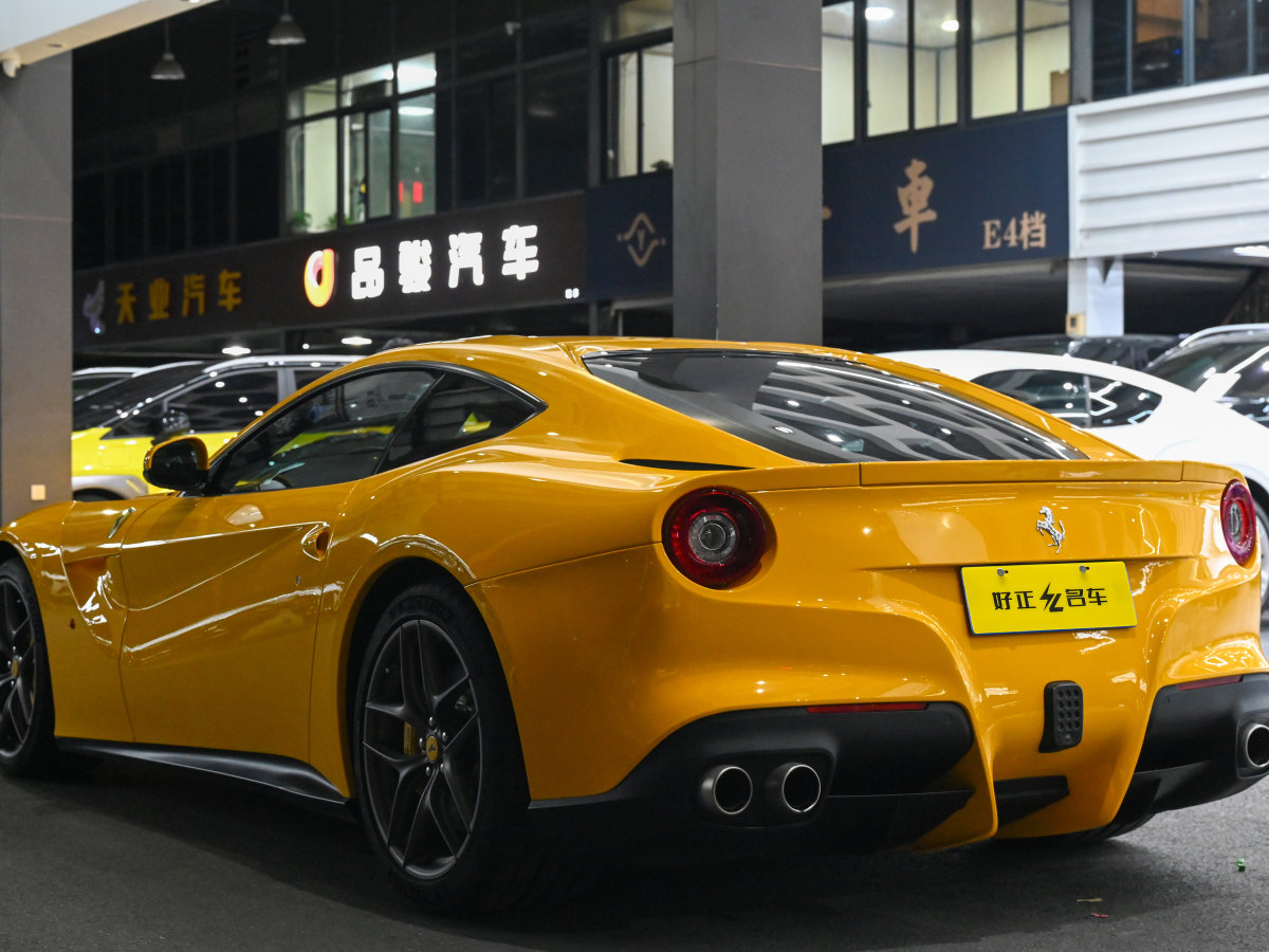 法拉利 F12berlinetta  2013款 6.3L 標(biāo)準(zhǔn)型圖片