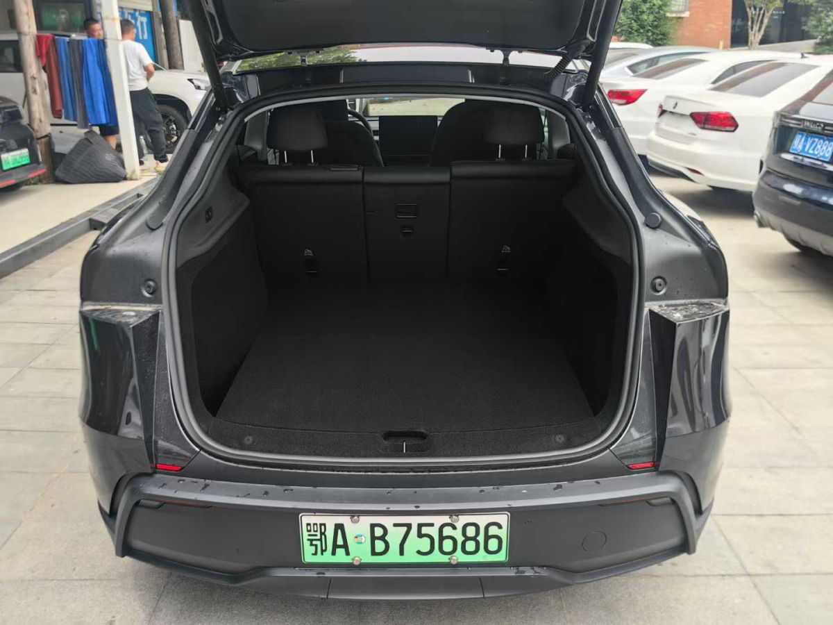 特斯拉 Model Y  2025款 后輪驅(qū)動(dòng) 首發(fā)版圖片