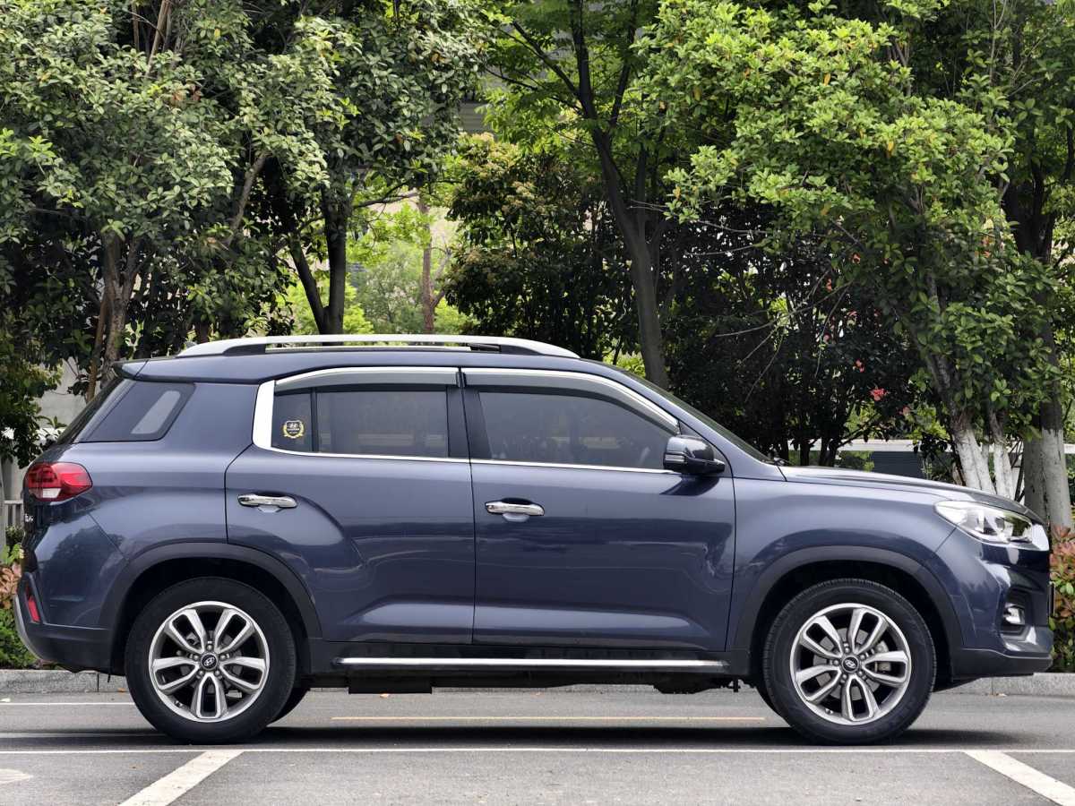 現(xiàn)代 ix35  2019款 2.0L 自動(dòng)兩驅(qū)智勇?暢享版圖片
