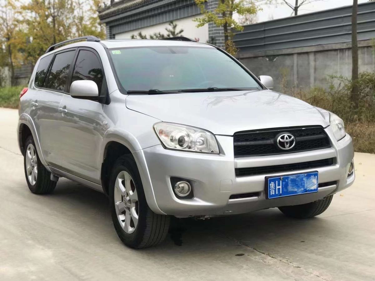 丰田 rav4荣放 2010款 2.0l 自动豪华升级版图片