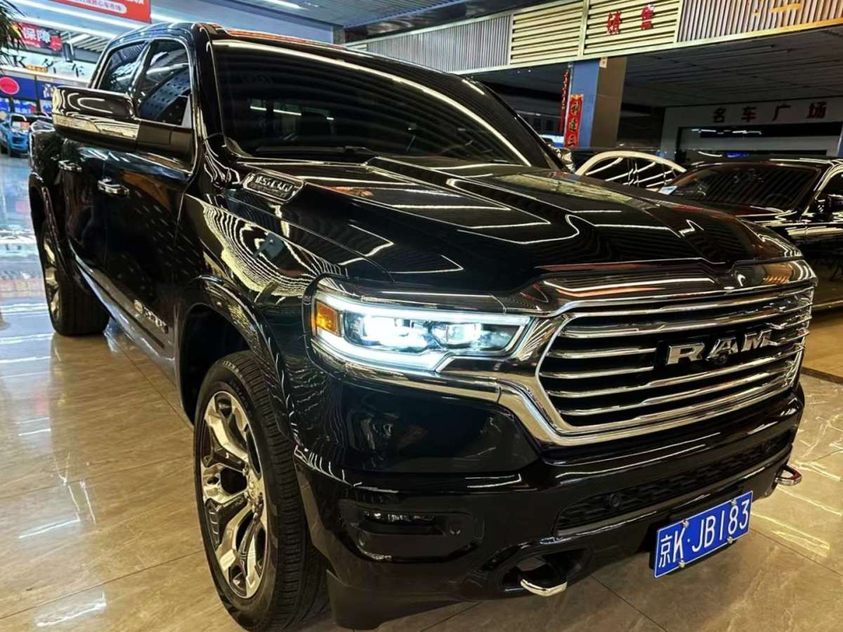 道奇 Ram  2017款 長(zhǎng)角號(hào) 5.7L 加長(zhǎng)版圖片