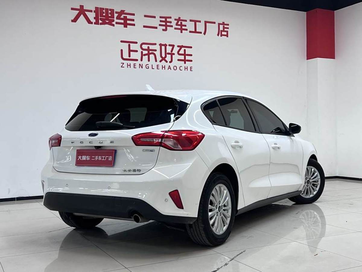 福特 ?？怂? 2019款 兩廂 EcoBoost 180 自動(dòng)鋒潮型圖片