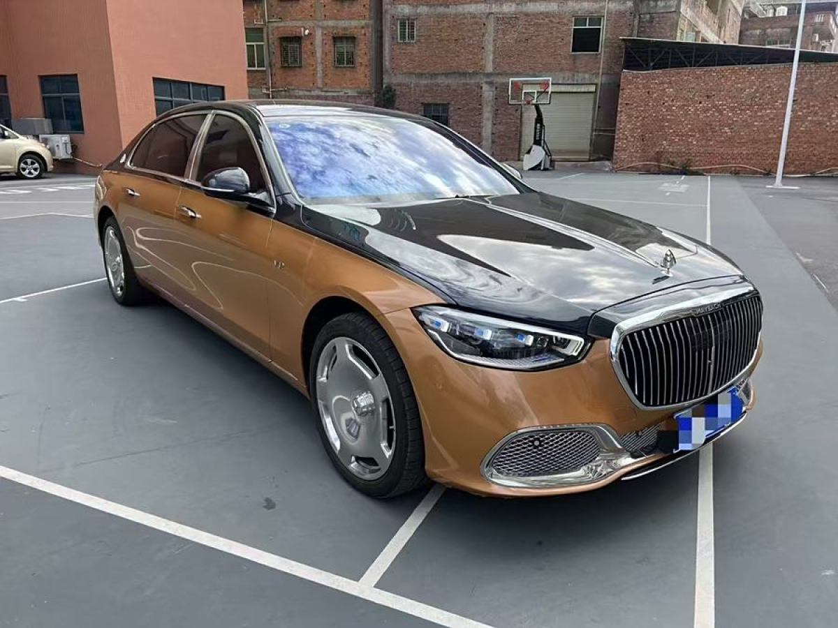 奔馳 邁巴赫S級  2023款 S 680 4MATIC 匠心高定首發(fā)版雙色圖片