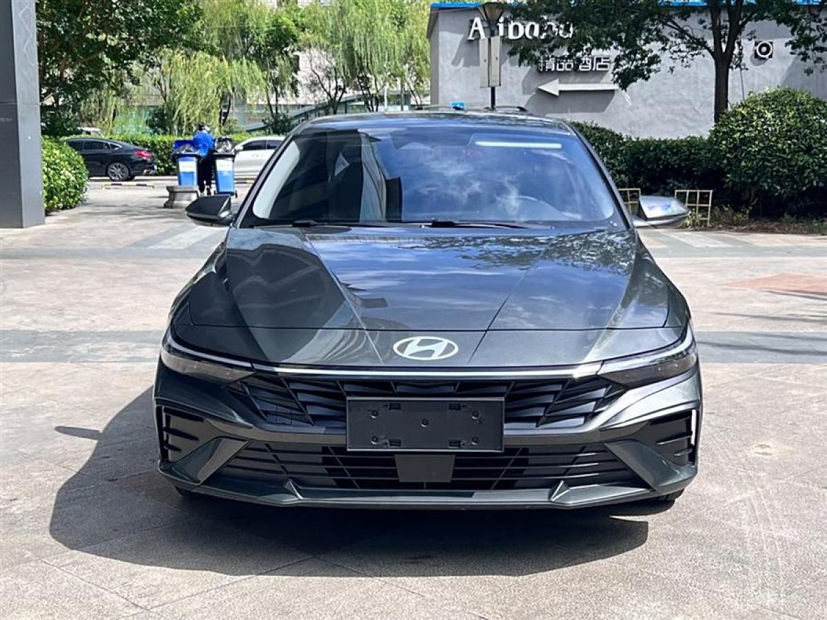 現(xiàn)代 伊蘭特  2023款 1.5L CVT LUX尊貴版圖片