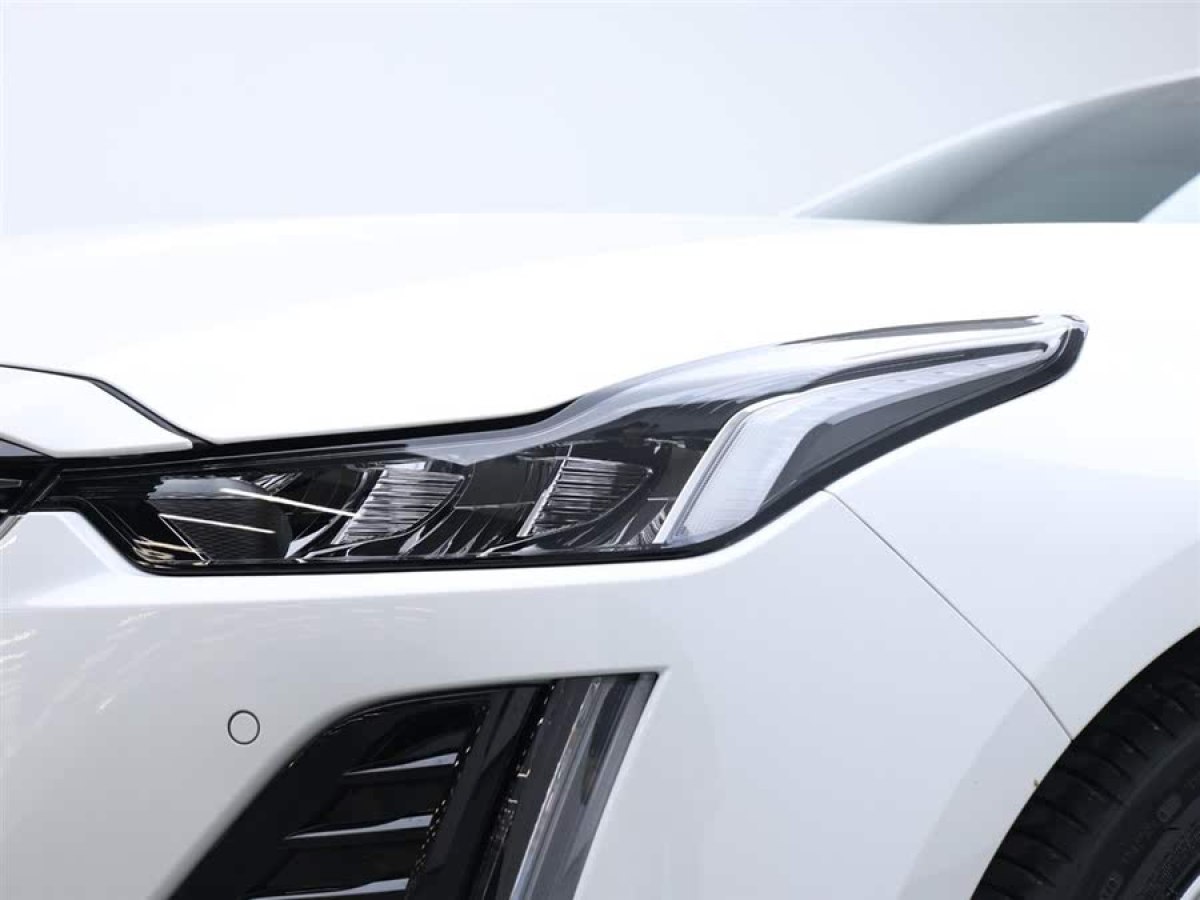 凱迪拉克 CT5  2023款 28T 豪華型（標(biāo)準(zhǔn)版）圖片