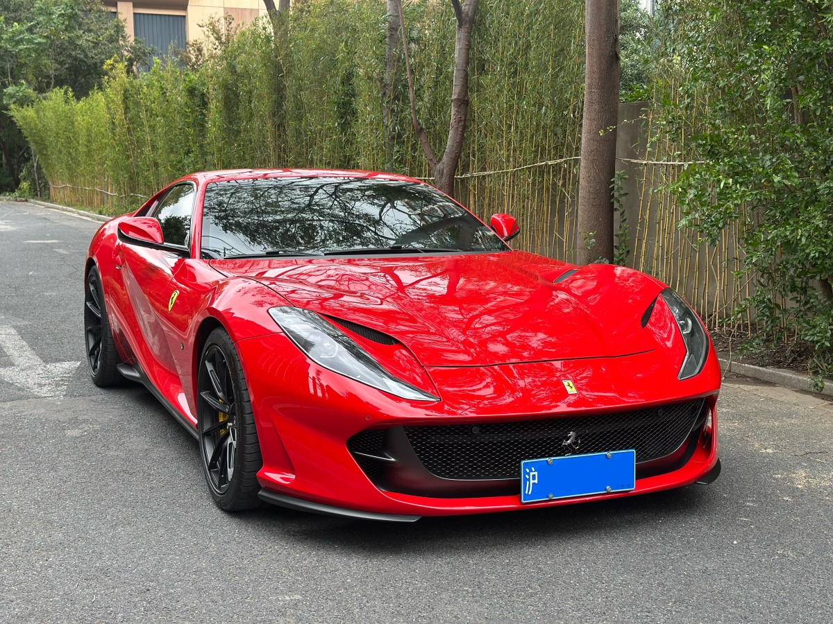 法拉利 812 Superfast  2017款 6.5L 標準型圖片