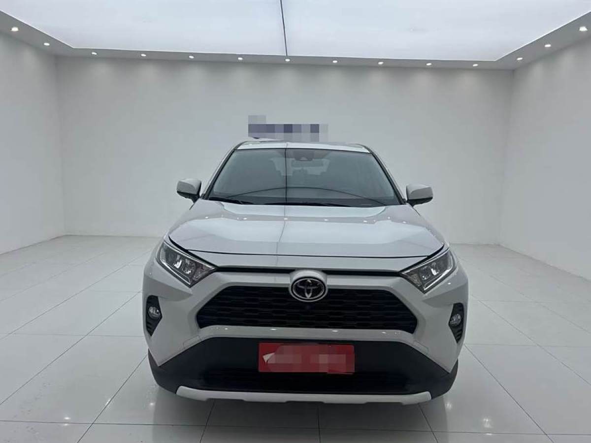 2021年4月豐田 RAV4榮放  2020款 2.0L CVT兩驅(qū)風(fēng)尚版