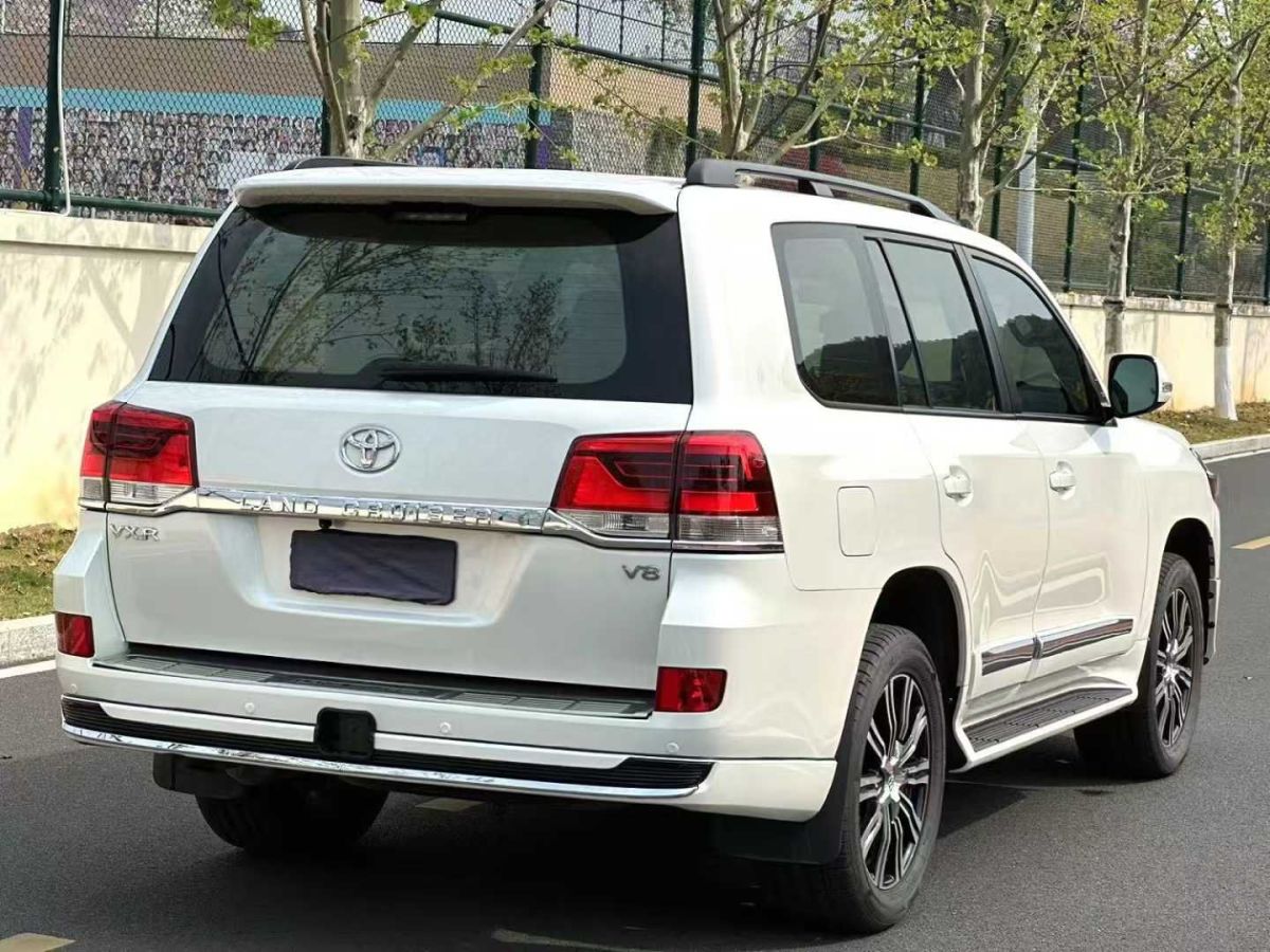 豐田 蘭德酷路澤  2015款 4.6L V8 中東限量版圖片