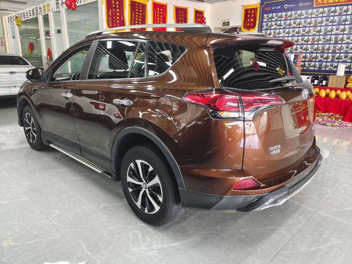 2019年7月豐田 RAV4榮放  2019款  2.0L CVT兩驅(qū)風(fēng)尚版 國VI