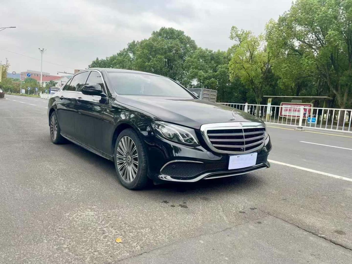 奔馳 奔馳E級  2019款 E 300 L 豪華型圖片